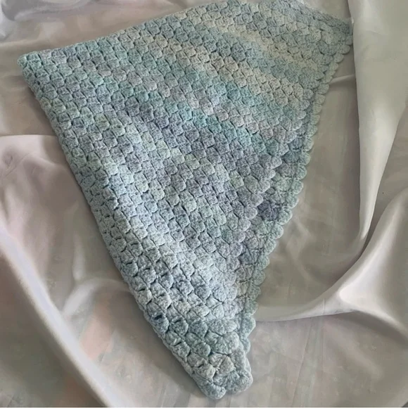 Baby Blanket Crochet Blue Lavender White Soft Blankie 46” x 33” Scalloped Edges - Picture 8 of 9